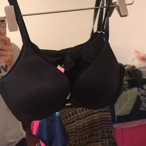 Victoria’s Secret very sexy Fabulous push up bra